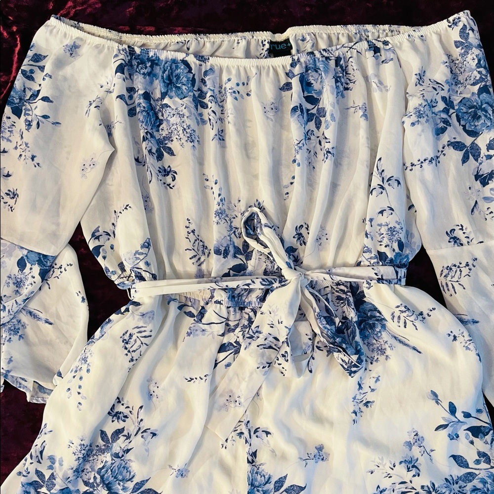 NWOT Rue+ off the shoulder jumper size 3X